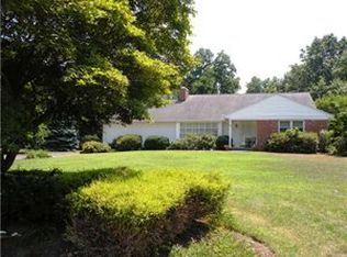 28 Highview Trl, Pittsford, NY 14534
