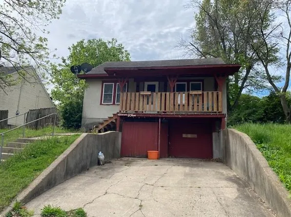 1104 Laramie St, Atchison, KS 66002