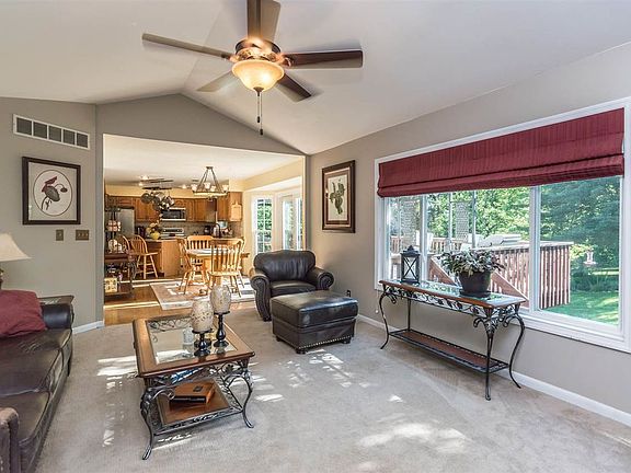 3rd image of 1407 Whispering Pines Dr