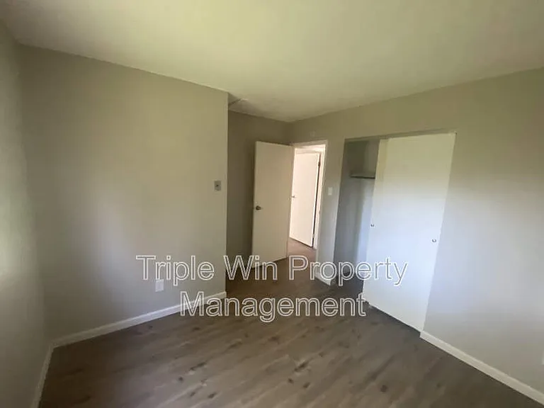 2372 Rockymont Dr — Photo 12