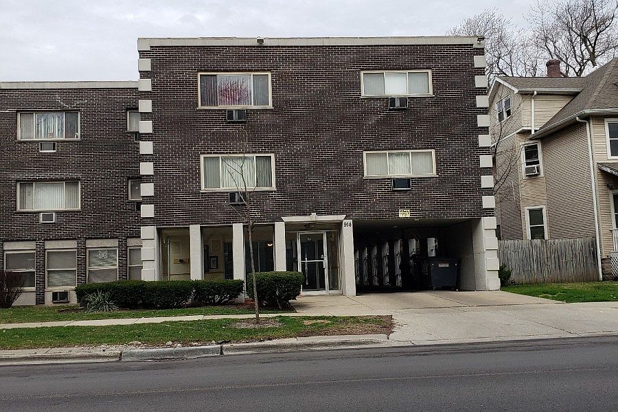 1st image of 914 N Austin Blvd
