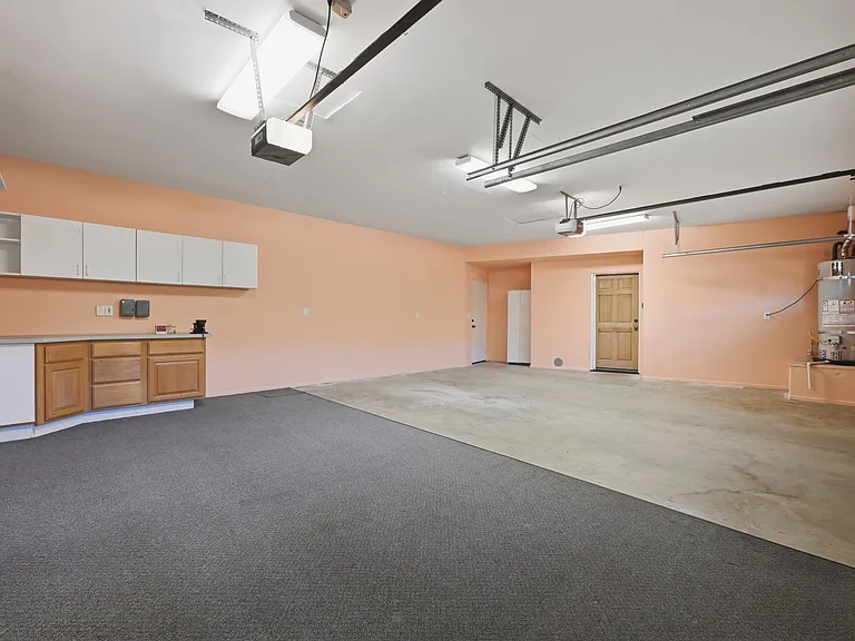 996 Valencia Ave — Photo 22