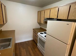 9815 SW Lookout Ter APT C, Beaverton, OR 97008