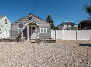 12 Bellaire Dr, Old Saybrook, CT 06475