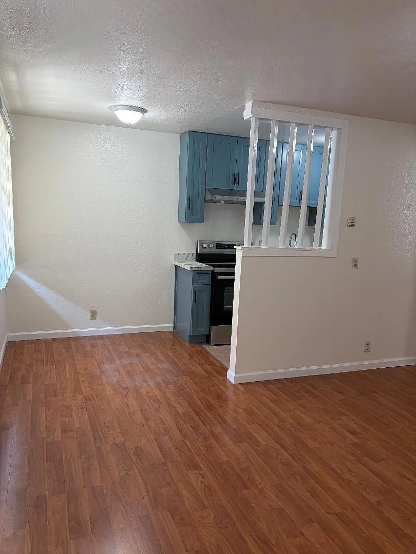 1625 Alum Rock Ave — Photo 4