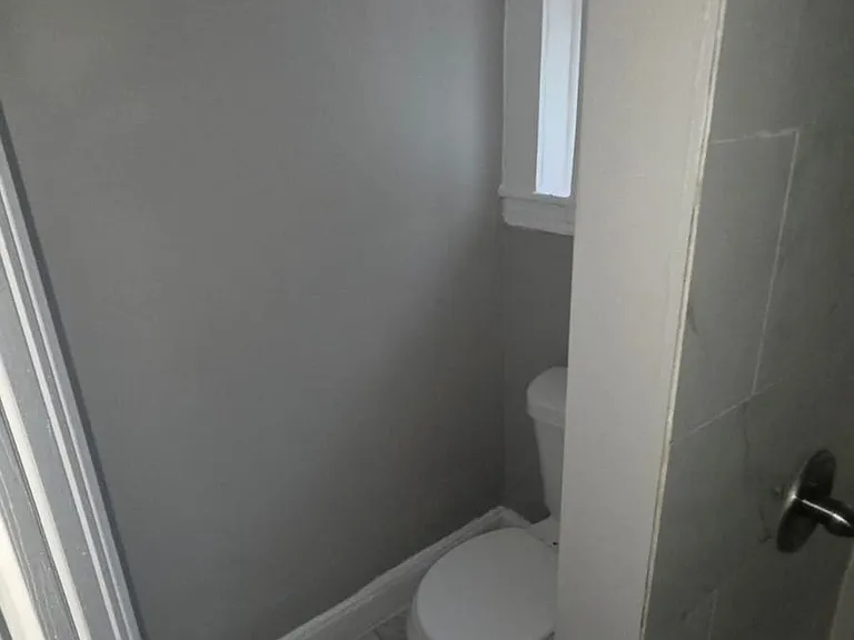 104 Lawrence St #4 — Photo 9