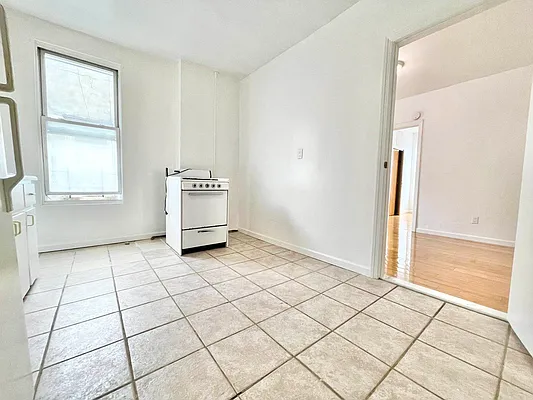 Rented by Keller Williams NYC | media 16