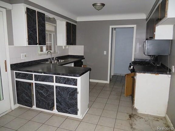 2nd image of 29305 Bonnie Dr