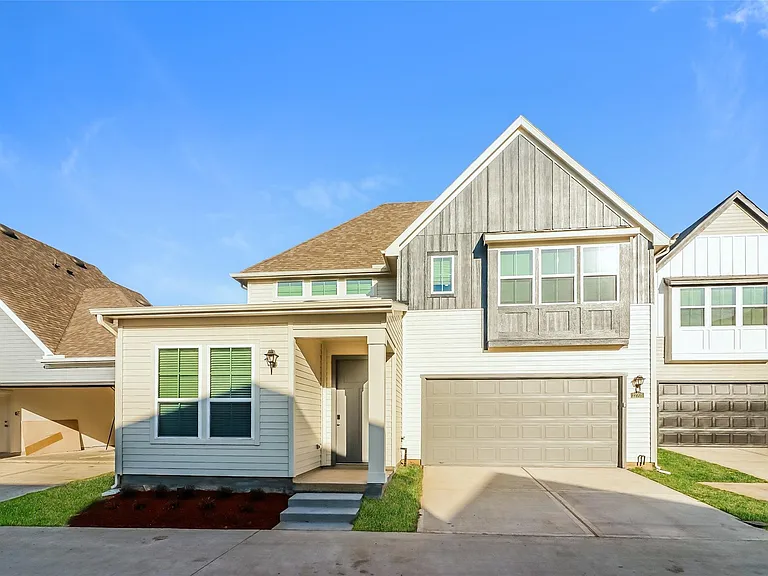 22705 Terrazzo Dr — Photo 1