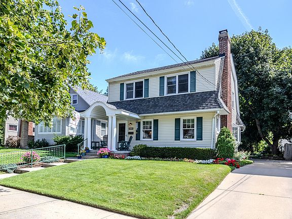 3rd image of 1132 Underwood Ave SE