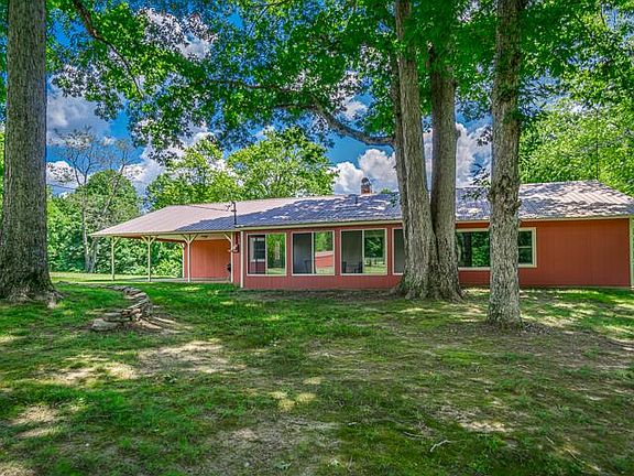 2nd image of 202 Rogers Ln