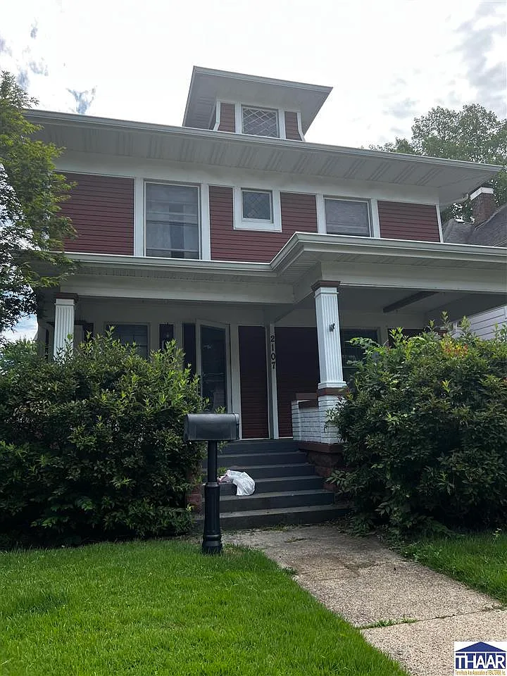 2107 N 11th St photo 1