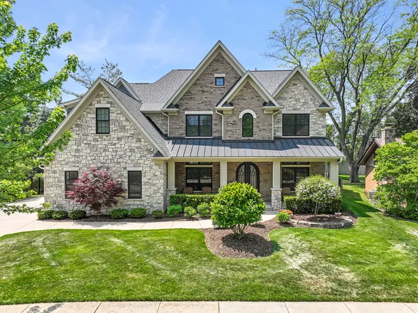 711 Wehrli Dr, Naperville, IL 60540