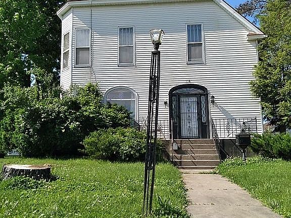 4th image of 306 W Lafayette St