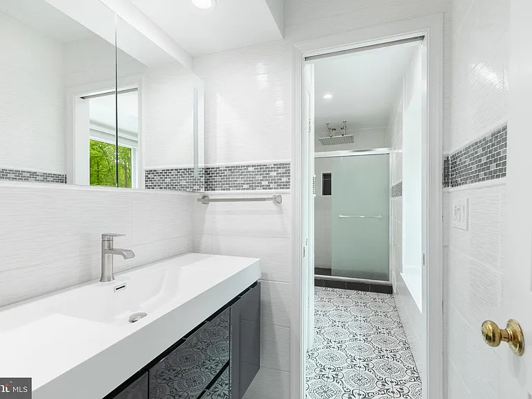 820 Ridge Dr — Photo 16