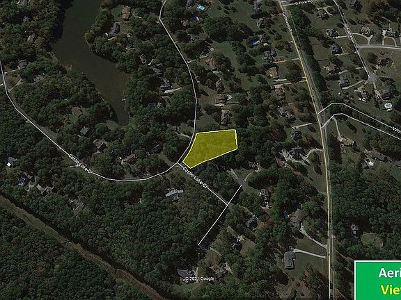 2nd image of 2100 Castle Lake Dr