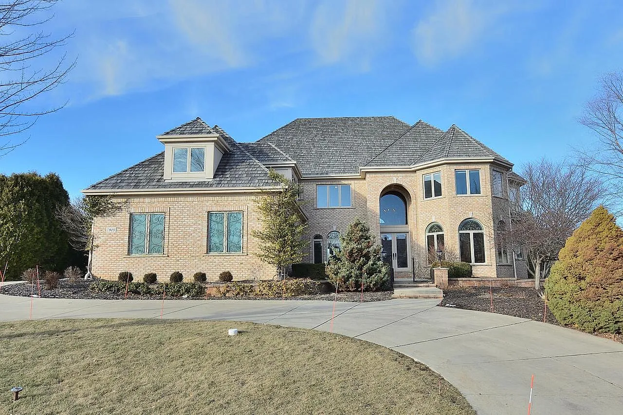 915 North Evergreen CIRCLE photo 1