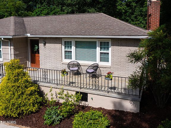 4th image of 5519 Parkdale Rd