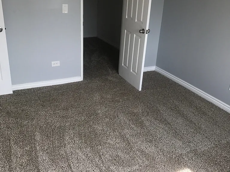 313 & 329 N Maple St — Photo 16