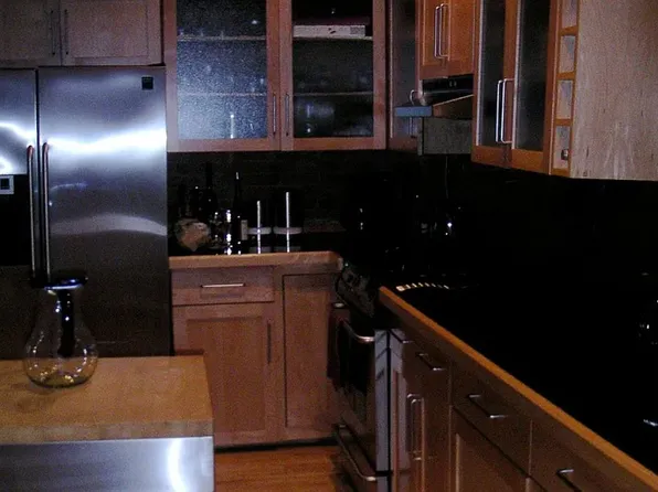 1374 W 9th St APT 301, Cleveland, OH 44113