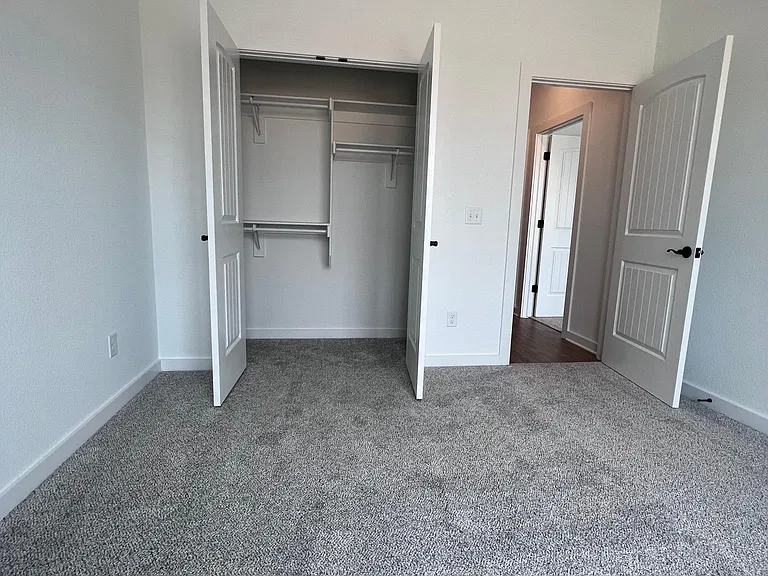 441 Willow Dr — Photo 16