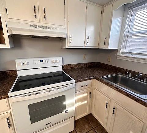 2nd image of 4524 Cordova Rd
