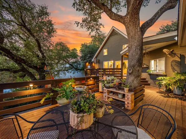 221 Camaro Way, San Marcos, TX 78666