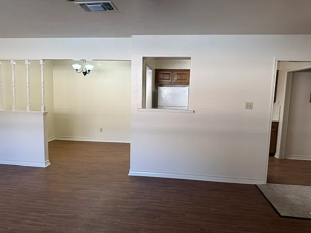 3 bed, 1300 sqft, $1,400 — Photo 4