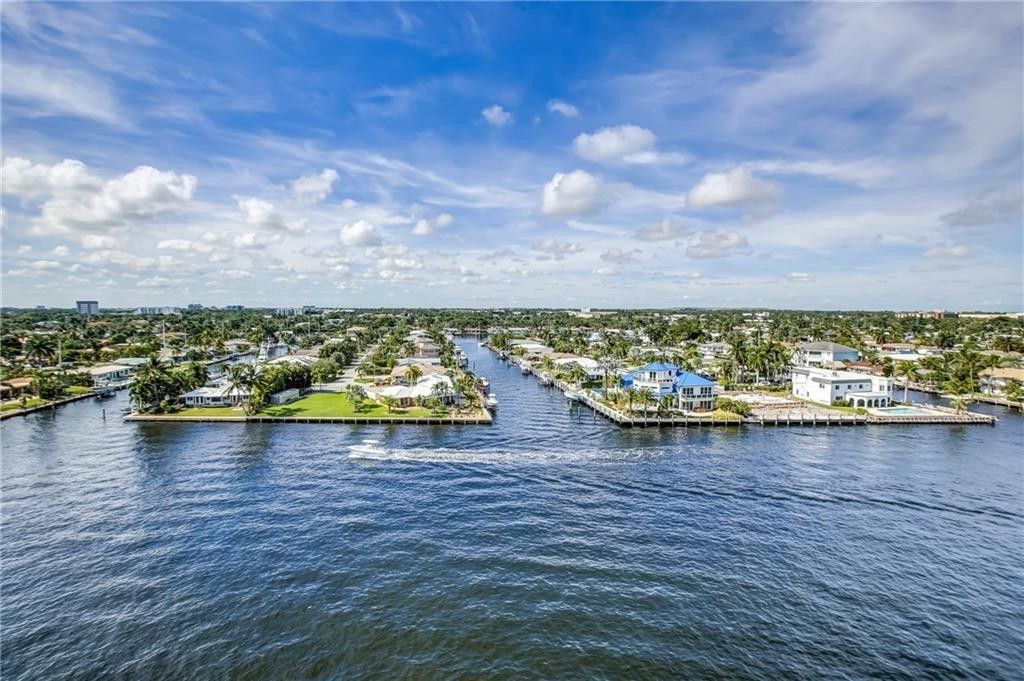 Undisclosed address (2-bed condo, 1,200 sq ft, ZIP 33062), Pompano Beach