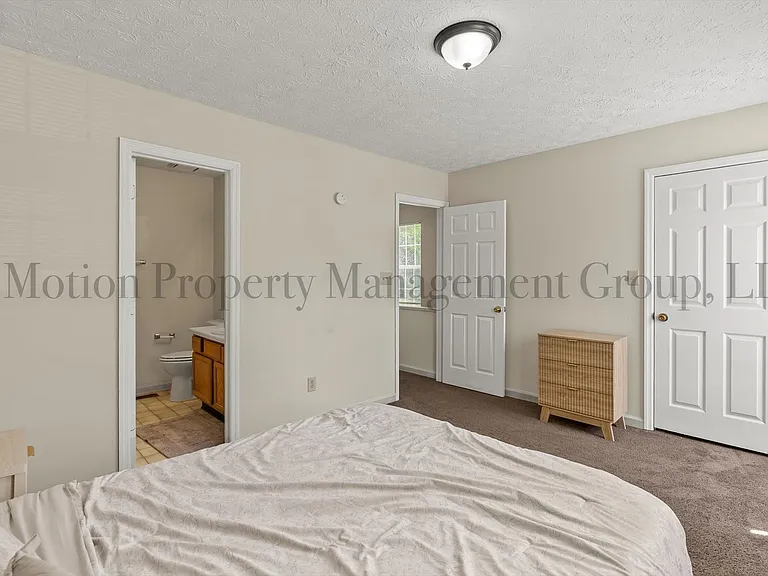 6426 Charter Way — Photo 15