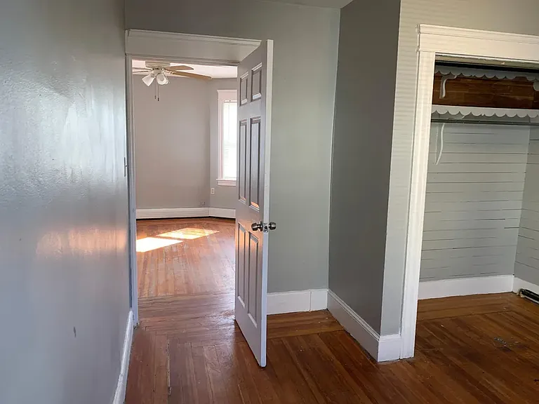 347 Douglas Ave #2 — Photo 4