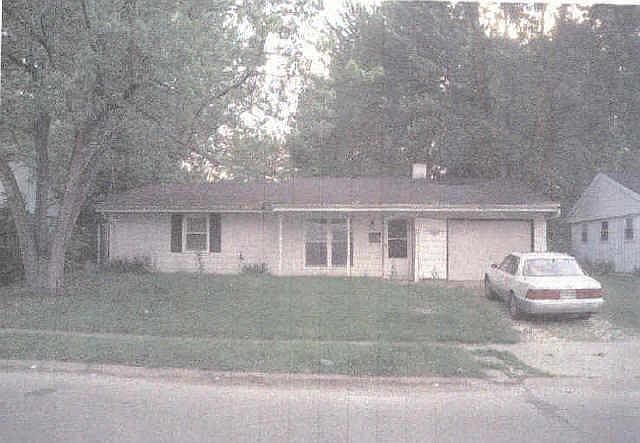 1st image of 3832 N Strathmore Dr