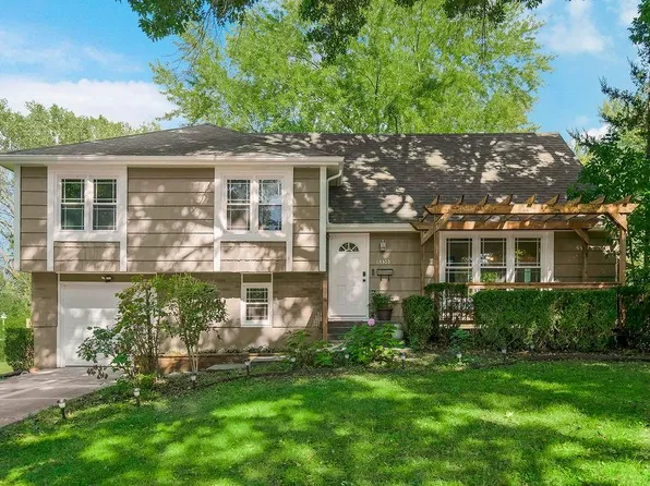 13303 Donnelly Ave, Grandview, MO 64030
