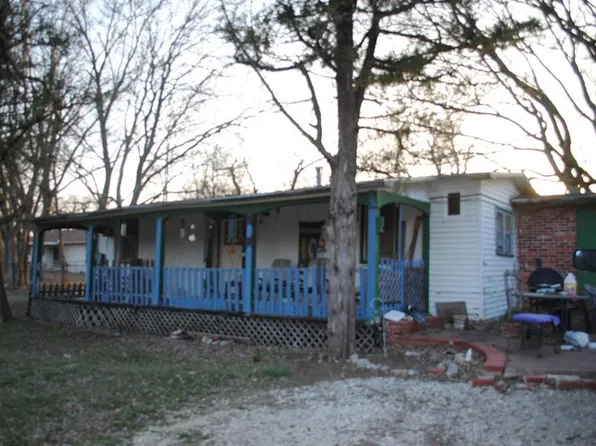 204 S Fresno St, Coffeyville, KS 67337