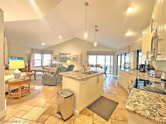 5th image of 5309 SW 20th Pl