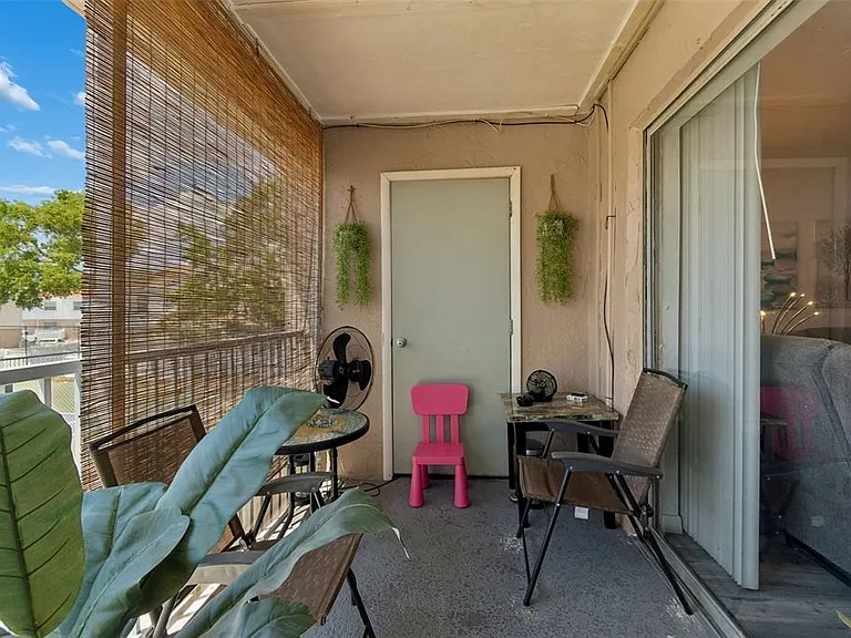 7210 N Manhattan Ave #523 — Photo 32