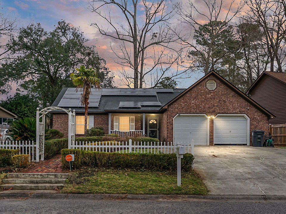 1st image of 235 Knightsbridge Dr