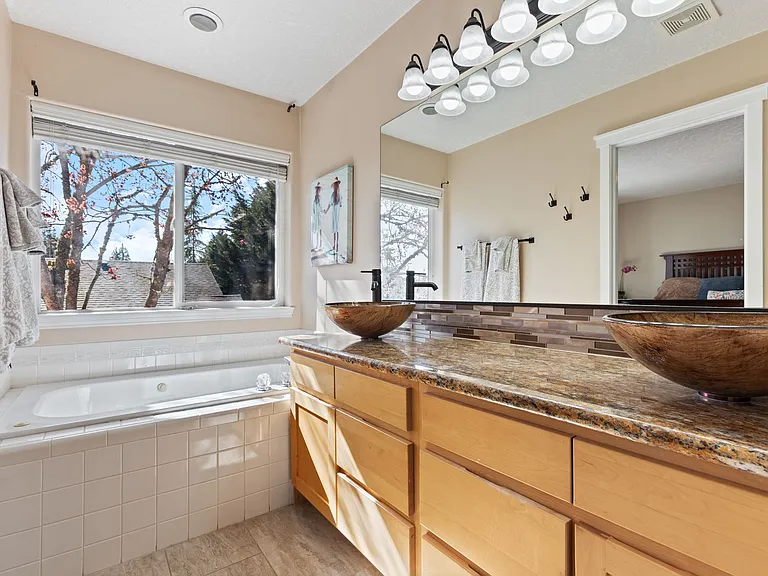5168 SE 12th Way — Photo 17