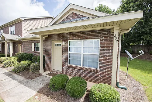 832 Harvard Dr Photo 1