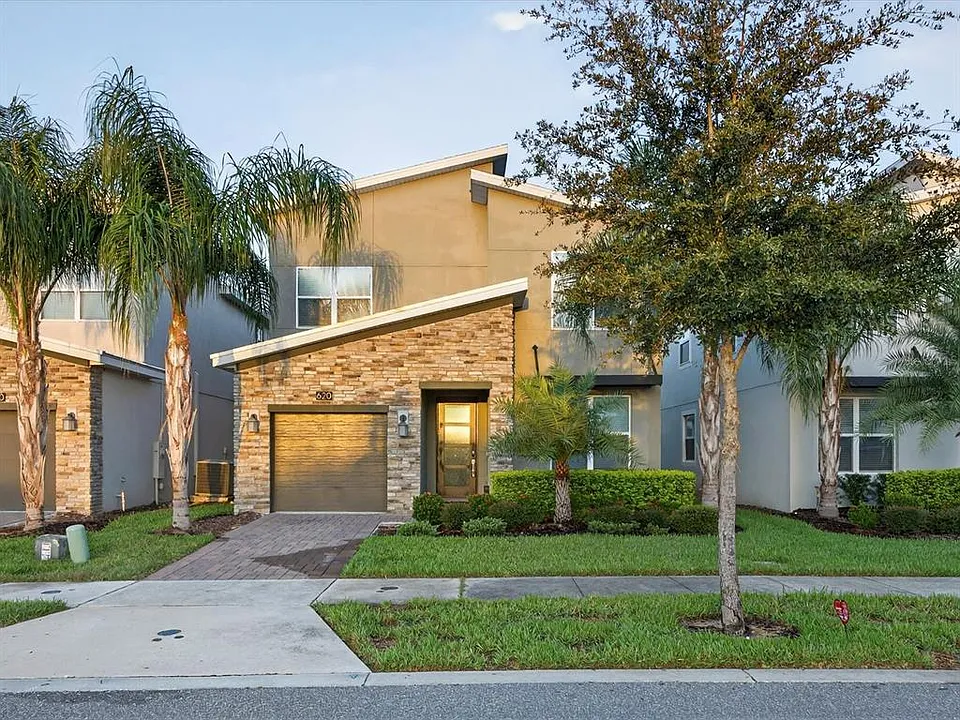 620 Sticks St