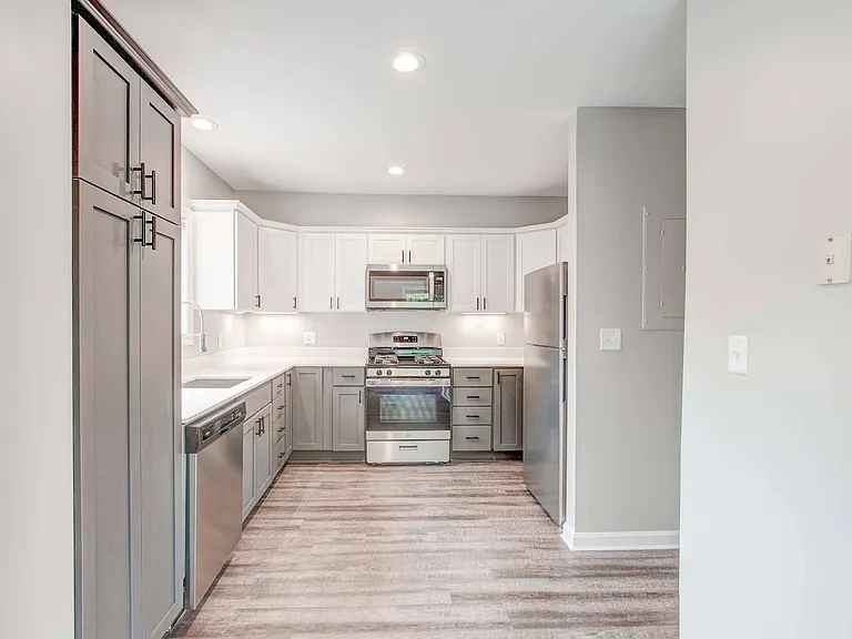 Spacious upgraded kitchen