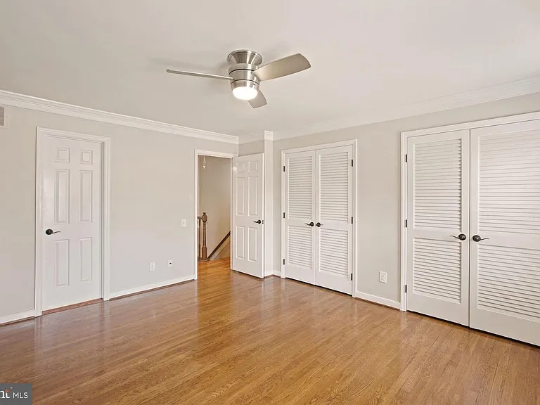 1225 Michigan Ct — Photo 9