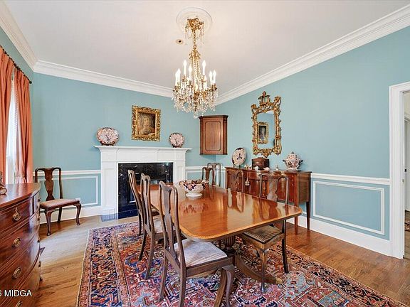 5th image of 110 Woodmere Trl