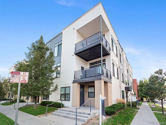 2nd image of 336 E 1st Avenue #205