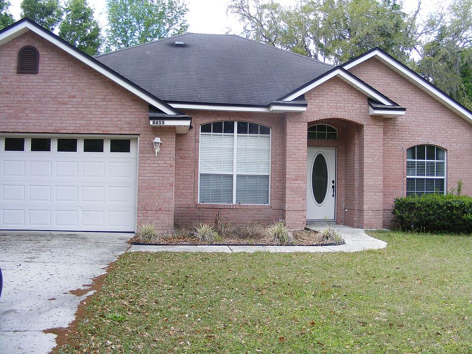 2nd image of 8653 Fieldstone Dr