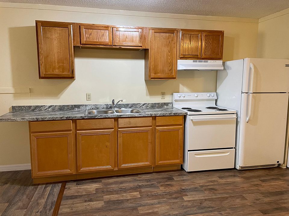 1st image of 665 Live Oak Ave W #8