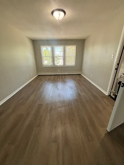 1502 Lake Avenue - 5 — Photo 3