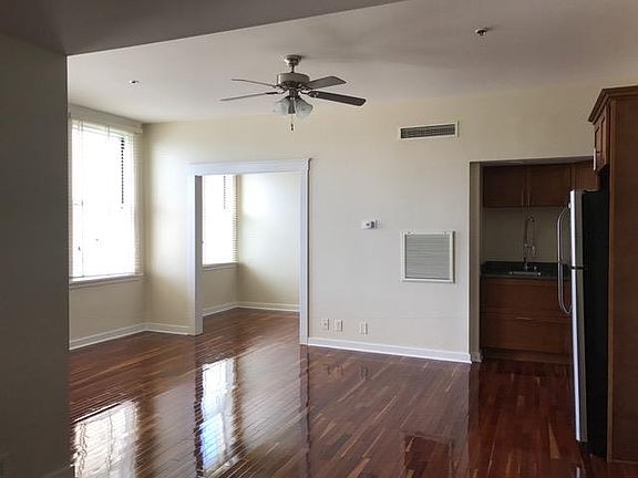 2nd image of 1224 Saint Charles Ave