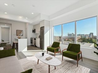 2433 Dufferin St #701, Toronto, ON M6E0B4