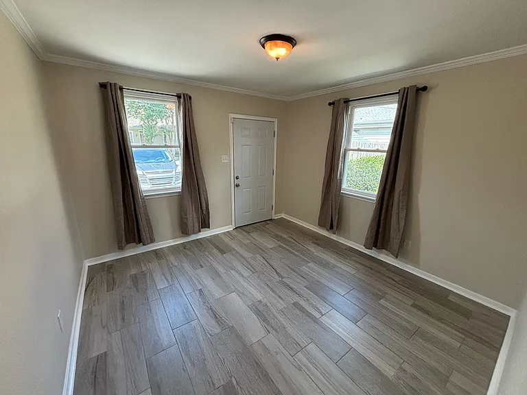 7471 Hurst St — Photo 2